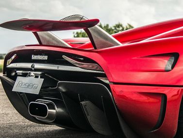 Koenigsegg Regera I، تارغا — الجزء الخلفي من السيارة عن قرب