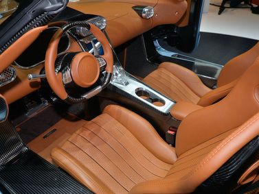 Koenigsegg Regera I، تارغا — منطقة السائق