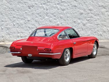 Lamborghini 350/400 GT، كوبيه 400 GT — منظر خلفي أيمن