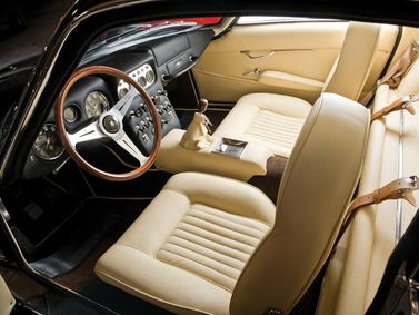 Lamborghini 350/400 GT، كوبيه 350 GT — منطقة السائق