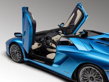 Lamborghini Aventador أنا فيس ليفت، رودستر — منظر أمامي أيسر