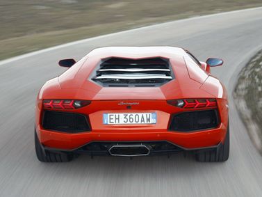 Lamborghini Aventador I، كوبيه — منظر خلفي