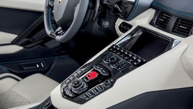 Lamborghini Aventador أنا فيس ليفت، رودستر — الكونسول الوسطي