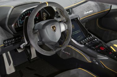 Lamborghini Centenario I، كوبيه — منطقة السائق