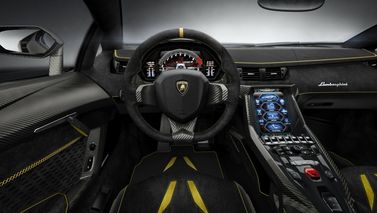 Lamborghini Centenario I، كوبيه — منطقة السائق