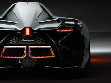 Lamborghini Egoista I، كوبيه — الجزء الخلفي من السيارة عن قرب