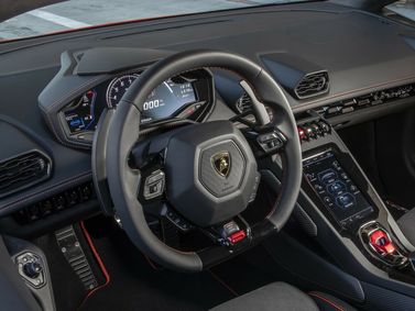 Lamborghini Huracán أنا فيس ليفت، كوبيه — لوحة القيادة