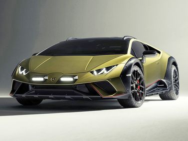 Lamborghini Huracán أنا فيس ليفت، كوبيه Sterrato — منظر أمامي بزاوية ثلاثة أرباع