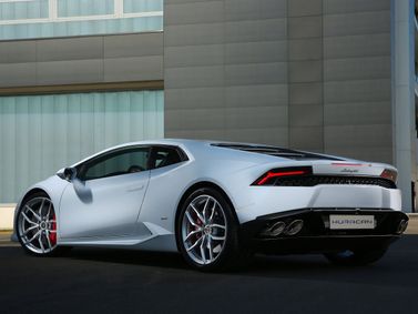 Lamborghini Huracán I، كوبيه — منظر خلفي بزاوية ثلاثة أرباع