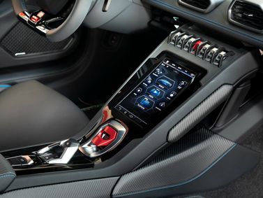 Lamborghini Huracán أنا فيس ليفت، كوبيه — الكونسول الوسطي