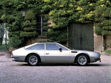 Lamborghini Jarama، كوبيه — منظر من الجانب الأيسر