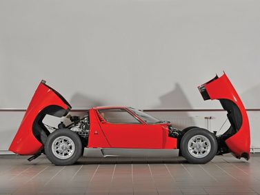 Lamborghini Miura، كوبيه — منظر من الجانب الأيسر