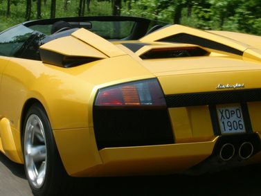 Lamborghini Murcielago I، رودستر — منظر خلفي أيسر