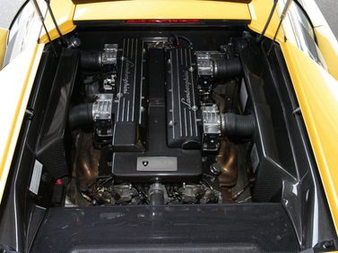 Lamborghini Murcielago I، كوبيه — حجرة المحرك