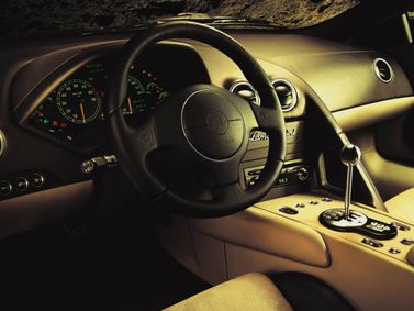 Lamborghini Murcielago I، كوبيه — منطقة السائق