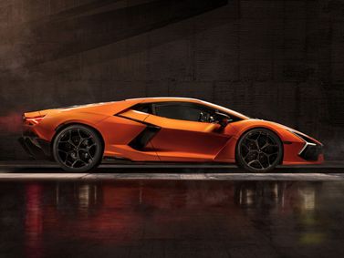 Lamborghini Revuelto، كوبيه — منظر من الجانب الأيسر