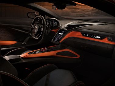 Lamborghini Revuelto، كوبيه — لوحة القيادة