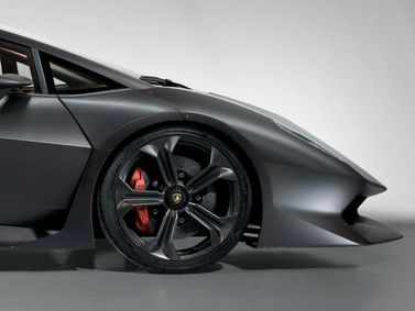 Lamborghini Sesto Elemento، كوبيه — الجزء الأمامي من السيارة عن قرب