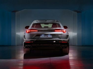 Lamborghini Urus أنا فيس ليفت، دفع رباعي 5 أبواب S — منظر خلفي