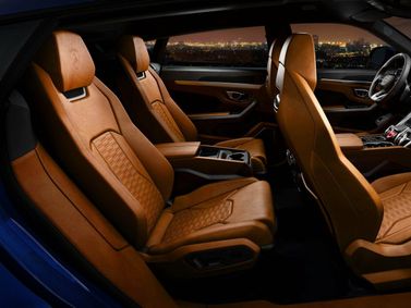 Lamborghini Urus I، دفع رباعي 5 أبواب — منظر عام للمقصورة