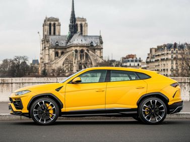Lamborghini Urus I، دفع رباعي 5 أبواب — منظر من الجانب الأيسر