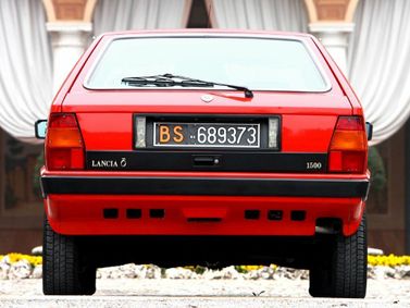 Lancia Delta I (831), Хэтчбек 5 дв. — вид сзади