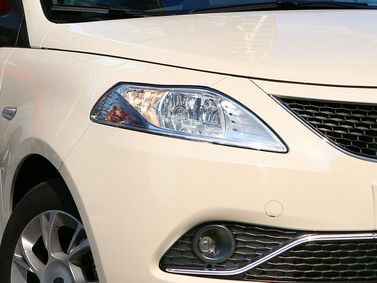 Lancia Ypsilon عملية فيس ليفت III (النوع 846)، هاتشباك 5 أبواب — المصباح الأمامي