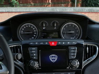 Lancia Ypsilon عملية فيس ليفت III (النوع 846)، هاتشباك 5 أبواب — لوحة القيادة