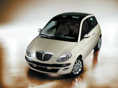 Lancia Ypsilon II (النوع 843)، هاتشباك 3 أبواب — منظر أمامي أيمن