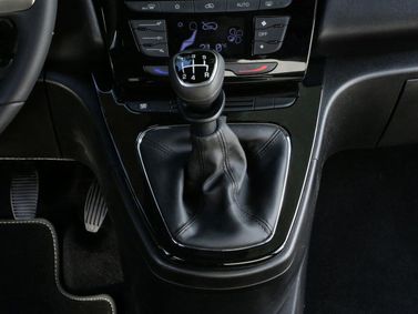 Lancia Ypsilon عملية فيس ليفت III (النوع 846)، هاتشباك 5 أبواب — محدد ناقل الحركة