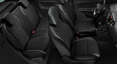 Lancia Ypsilon عملية فيس ليفت III (النوع 846)، هاتشباك 5 أبواب — منظر عام للمقصورة