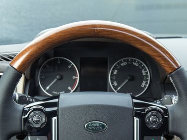 Land Rover Discovery IV Рестайлинг, Внедорожник 5 дв. — рулевое колесо