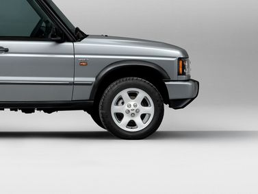 Land Rover Discovery ثانياً، دفع رباعي 5 أبواب — منظر أمامي أيسر