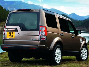 Land Rover Discovery IV, Внедорожник 5 дв. — вид сзади справа