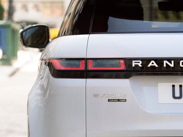 Land Rover Range Rover Evoque II, Внедорожник 5 дв. — задняя часть автомобиля крупным планом