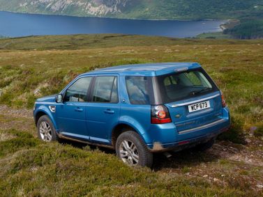 Land Rover Freelander II Рестайлинг 2, Внедорожник 5 дв. — вид сзади справа