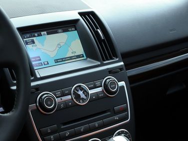 Land Rover Freelander II Рестайлинг 2, Внедорожник 5 дв. — центральная консоль