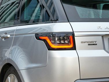 Land Rover Range Rover Sport II (L494) Facelift، دفع رباعي 5 أبواب — المصباح الخلفي