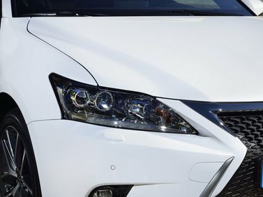 Lexus CT أنا فيس ليفت، هاتشباك 5 أبواب — المصباح الأمامي
