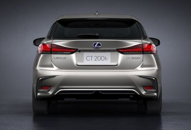 Lexus CT أنا فيس ليفت 2، هاتشباك 5 أبواب — منظر خلفي