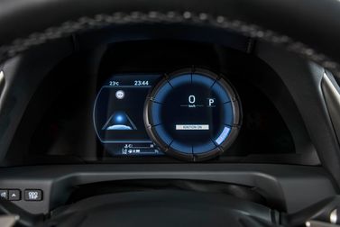 Lexus ES سابعاً، سيدان — لوحة العدادات