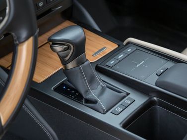 Lexus ES فيس ليفت السابع، سيدان — محدد ناقل الحركة