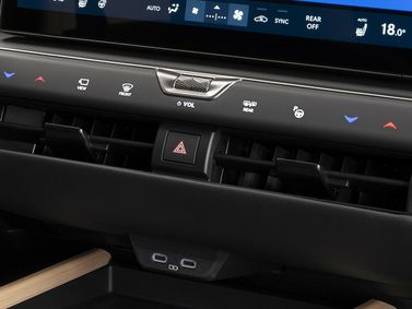 Lexus ES ثامناً، سيدان — الكونسول الوسطي