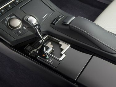 Lexus ES سادساً، سيدان — محدد ناقل الحركة