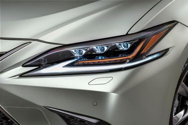 Lexus ES سابعاً، سيدان — المصباح الأمامي