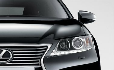 Lexus ES سادساً، سيدان — الجزء الأمامي من السيارة عن قرب
