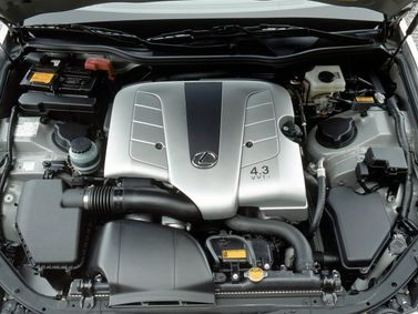 Lexus GS ثانياً، سيدان — حجرة المحرك