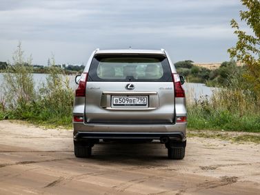 Lexus GX II Рестайлинг 2, Внедорожник 5 дв. — вид сзади