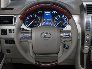 Lexus GX ثانياً، دفع رباعي 5 أبواب — عجلة القيادة