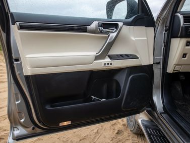 Lexus GX II Рестайлинг 2, Внедорожник 5 дв. — деталь интерьера